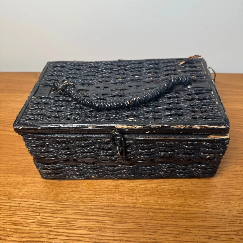 Vintage Black Wicker Sewing Kit Notions Case Handle Clasp Satin‎ lined